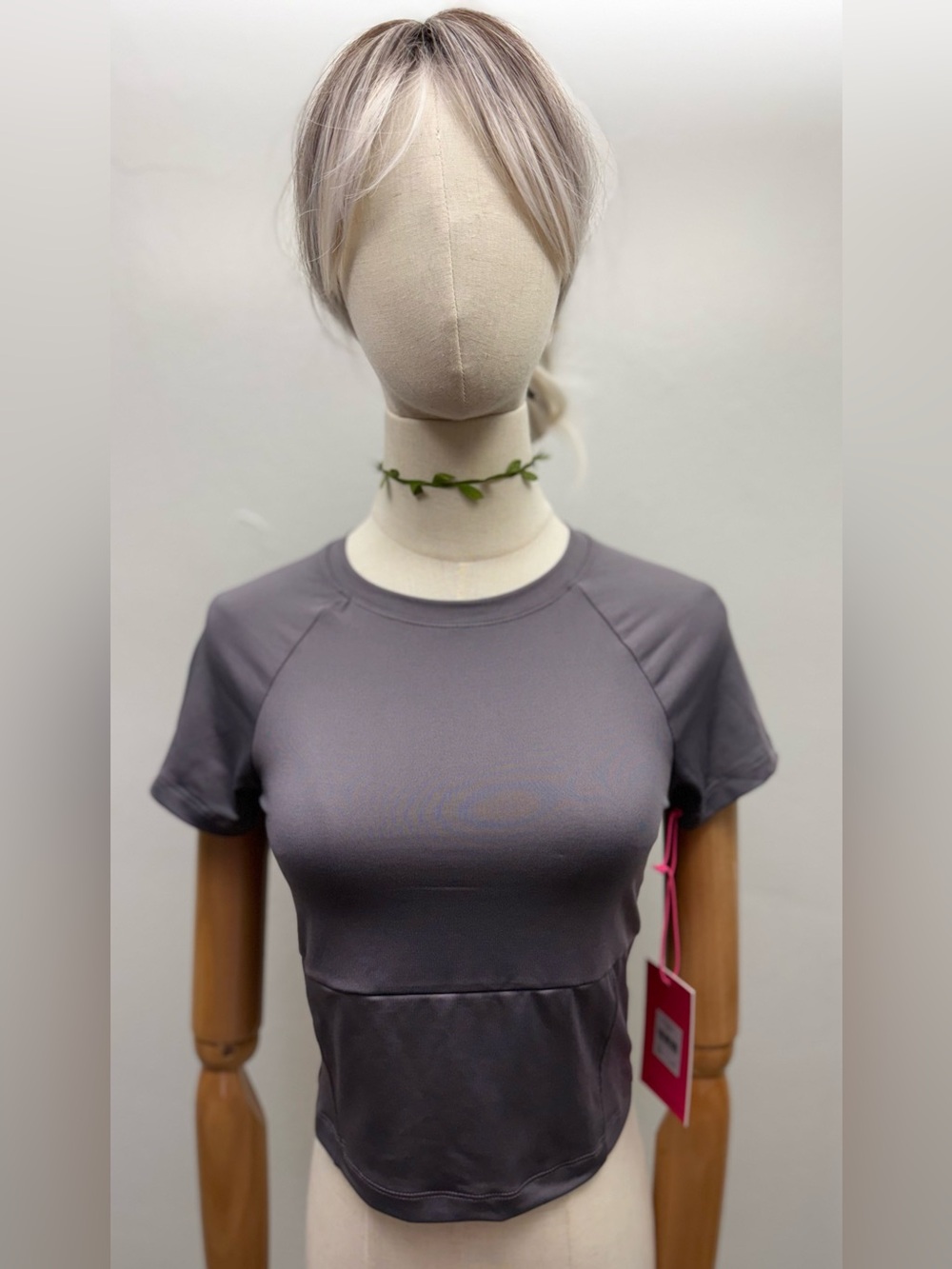Juicy Couture Gray Short Sleeve Fitted Top Pink Logo Size S NWT